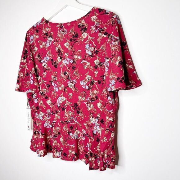 WILLOW & CLAY Floral Tie Front Blouse  - Picture 8 of 8